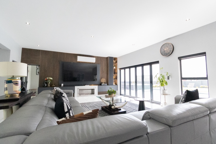 5 Bedroom Property for Sale in Cashan North West